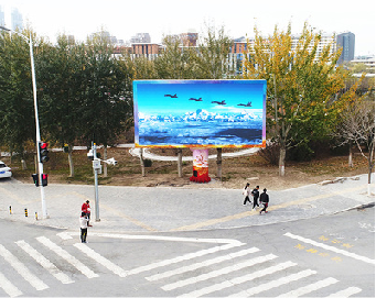 临武户外大屏广告投放要点。